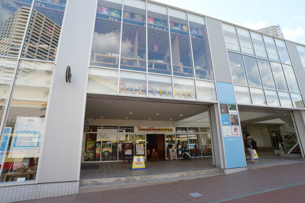 「タリーズコーヒー 東戸塚駅東口店」までは、約300m（徒歩4分）。