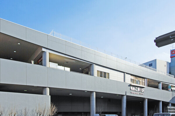 相模鉄道本線「二俣川」駅は、徒歩7分。