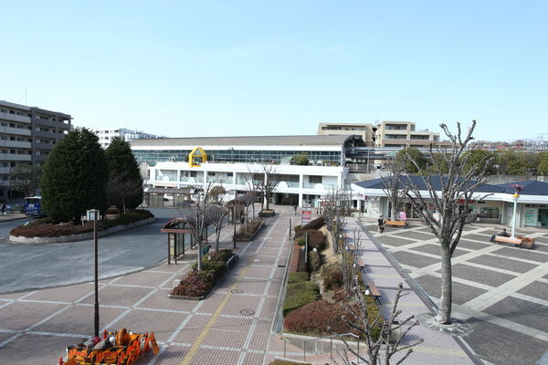 「そうてつローゼン緑園都市店」は、約150m(徒歩2分）。