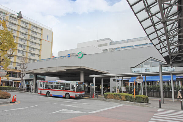 東急田園都市線「青葉台」駅は、徒歩12分 。