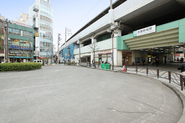 南武線「武蔵新城」駅は、徒歩5分。