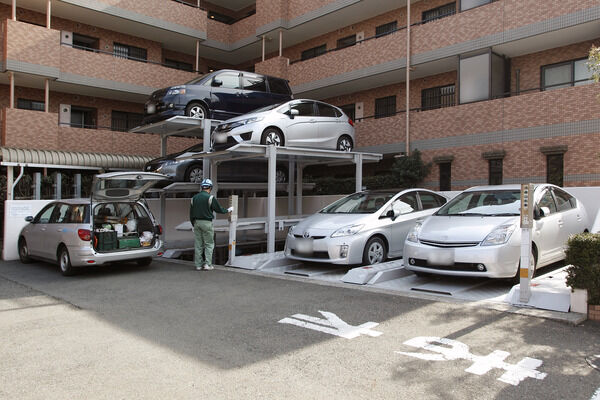 出入庫操作はボタン式で簡単スピーディー。