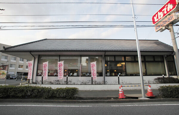 「とんでん宿河原店」は、約500m（7分）。