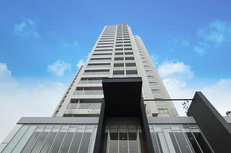 地上23階建、総戸数251戸のタワーレジデンス。