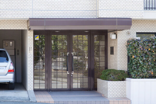 敷地全体に施された植栽が、日々の暮らしに潤いをもたらします。