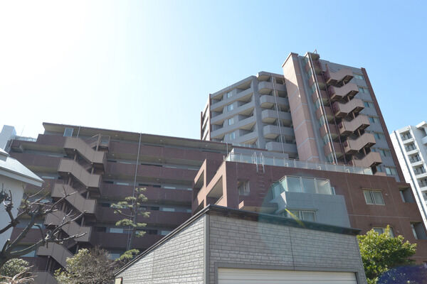 【藤沢パークホームズブロードマーク】都市と自然の調和が都会にありながら安らぎを与える住環境となっています。