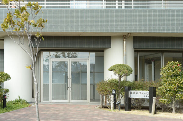 エントランスは、オートロックなどセキュリティ面にも配慮されています。		