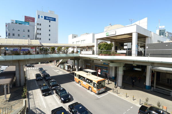 東海道本線「藤沢」駅は、徒歩12分。 