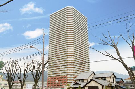 駅近の立地が魅力的な、地上38階建のタワーマンション。		