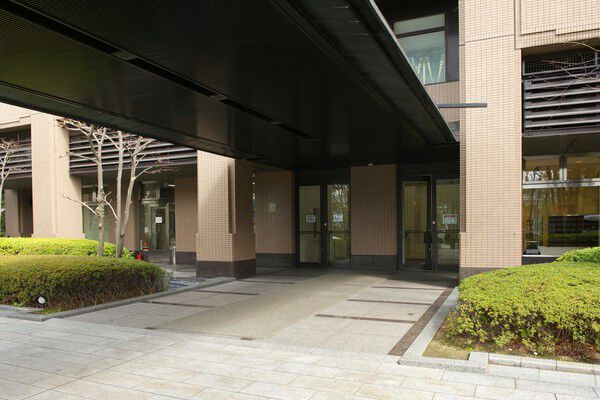 エントランスをはじめ、共用部もいつも清潔感にあふれています。