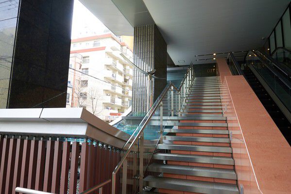 エスカレーター・インが迎える、やすらぎの聖域。		