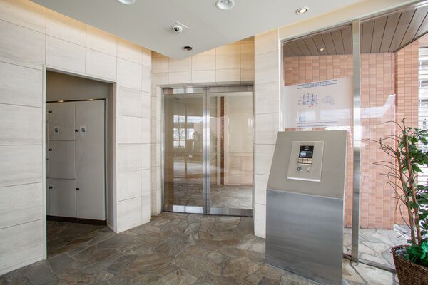 【パークホームズ緑地公園】エントランス