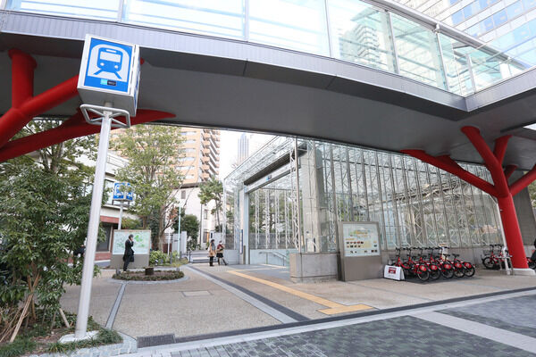 東京の主要エリアへ。東京メトロ南北線「六本木一丁目」駅は約320m(徒歩4分)。		 東京の主要エリアへ。東京メトロ南北線「六本木一丁目」駅は約320m(徒歩4分)。