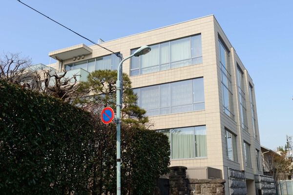 【パークマンション代官山】植栽が暮らしのプライバシーを守ります。		