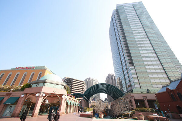 「恵比寿ガーデンプレイス」は、約2,490ｍ（徒歩31分）。