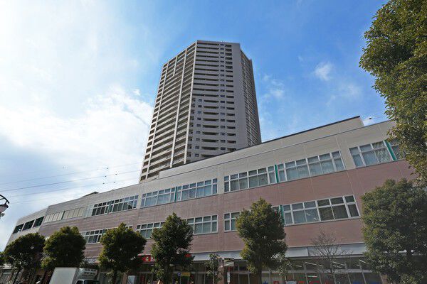 【びゅうサイトタワー】商業ゾーンも併設され、より快適な暮らしを支えます。 【びゅうサイトタワー】商業ゾーンも併設され、より快適な暮らしを支えます。