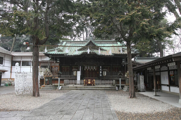 宿場町の歴史を伝える「調神社」まで約560m（徒歩7分）。		