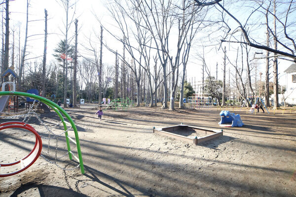 緑の潤い溢れる「別所沼公園」まで約1,500m（徒歩19分）。		