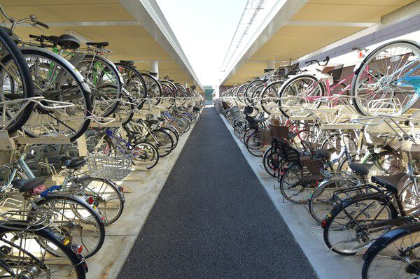 南側に住まう人専用の553台置ける駐輪場を設置しています。		