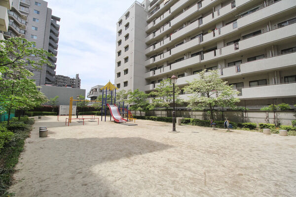 幸一ミレニアム公園　現地より約100ｍ