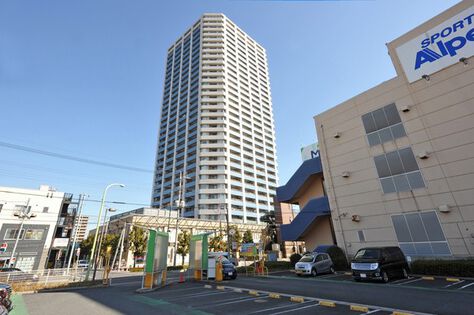 地上31階建、総戸数344戸のタワーレジデンス。		