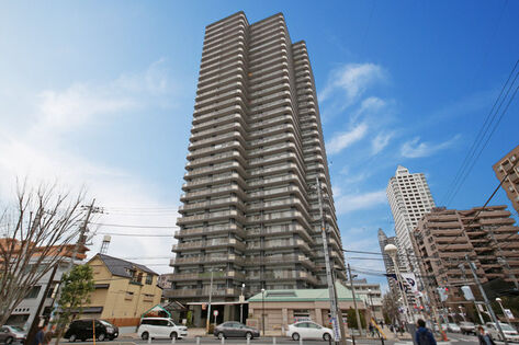 地上31階建、総戸数348戸のタワーレジデンス。