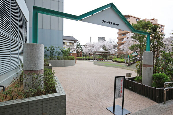 バーベキューコーナーも設置された、敷地内の「フォーラスパーク」。