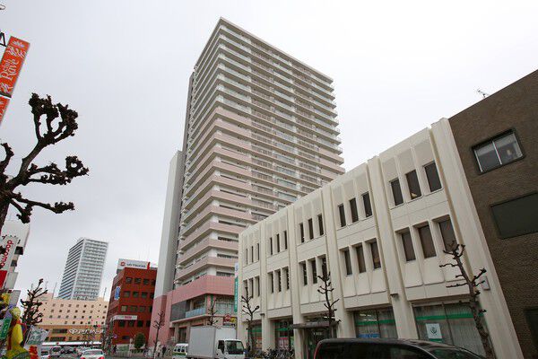 【ライオンズタワー上尾】良好な日照と通風に巡られる、全戸南東または南西向きを実現。 【ライオンズタワー上尾】良好な日照と通風に巡られる、全戸南東または南西向きを実現。