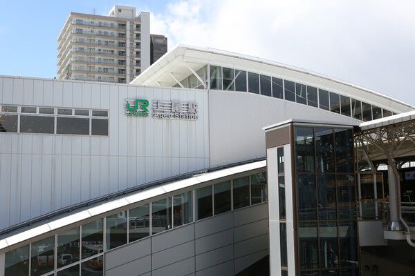 最寄りの高崎線「上尾」駅へは約160m（徒歩2分）。