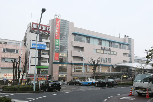 東武伊勢崎・大師線「新越谷」駅は、徒歩7分。