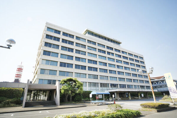 千葉市役所　現地より約170m