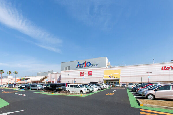 「アリオ蘇我店」は、約2,000m（徒歩25分）。