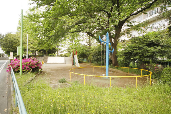 小仲台南公園　現地より約260m