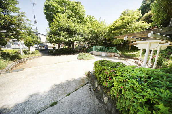 園生南公園 現地より約200m 園生南公園 現地より約200m