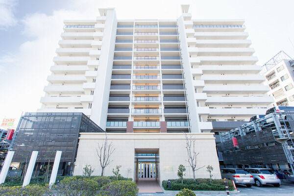 敷地内には、全住戸分の駐車場を確保しています。