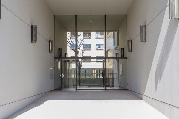 たくさんの工夫を見せながらも、スッキリと落ち着きを感じさせるシンプルな面も。		