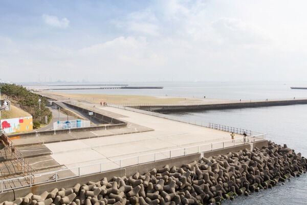 ちょっとしたお散歩に海辺を歩くこともできます。