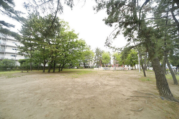 真砂二丁目第二公園　現地より約140m