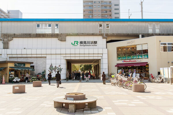 京葉線「検見川浜」駅は、徒歩5分。 京葉線「検見川浜」駅は、徒歩5分。