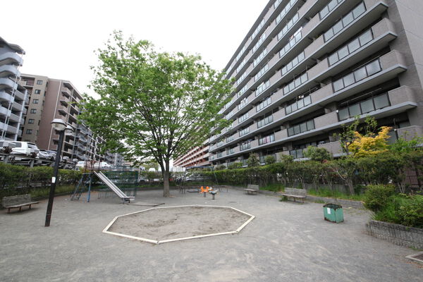 やすらぎ公園　現地より約10m