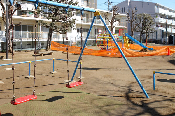 「八幡児童公園」までは、約150m（徒歩2分）。