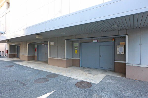 カーライフをサポートするタワーパーキング式の屋内駐車場を60台分用意。		