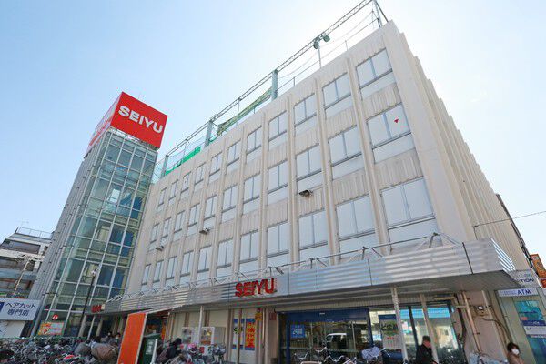 買い物に便利な「西友 本八幡店」まで約470m（徒歩6分）。		