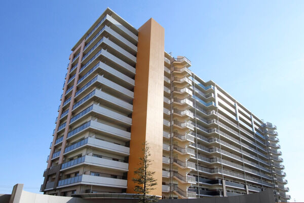 【パークホームズ船橋ヒルトップテラス】周辺に建物がなく太陽の恵みを存分に感じられます。