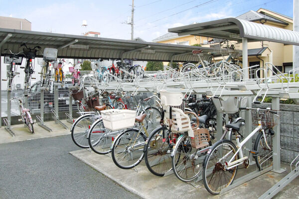 【パークホームズ北習志野】敷地内に設置された、自転車専用駐輪場。
