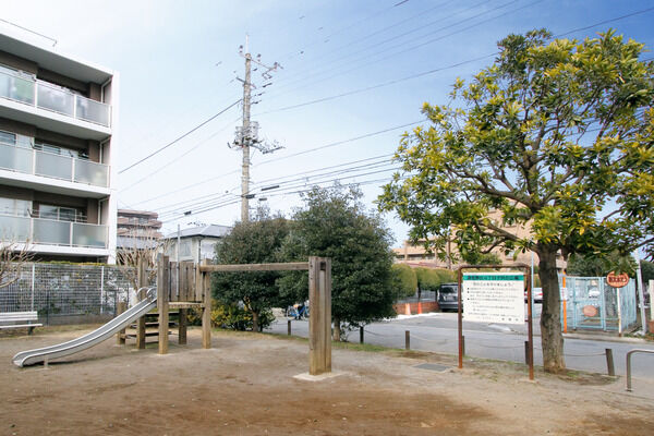 「習志野台４丁目子供の広場」は、60m（徒歩1分）。