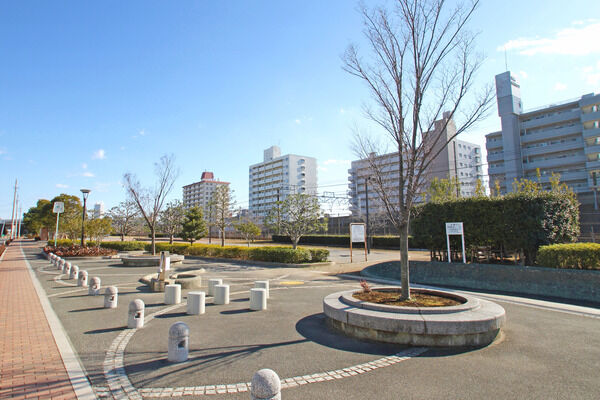 「西船近隣公園 」まで約120ｍ（徒歩2分）。