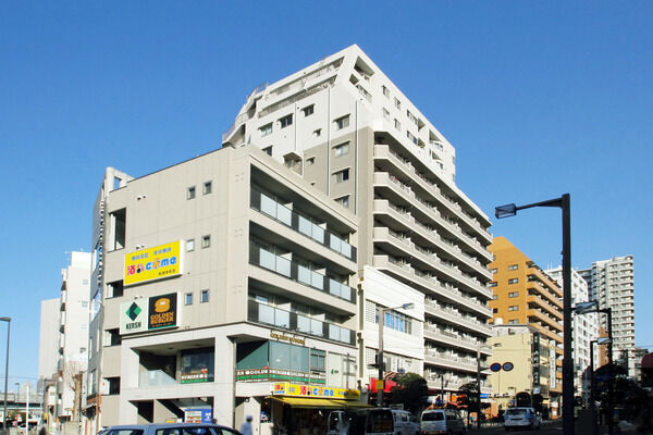 【船橋本町パークホームズ】多彩な表情をたたえた街並みに鮮やかに映える佇まい。 【船橋本町パークホームズ】多彩な表情をたたえた街並みに鮮やかに映える佇まい。