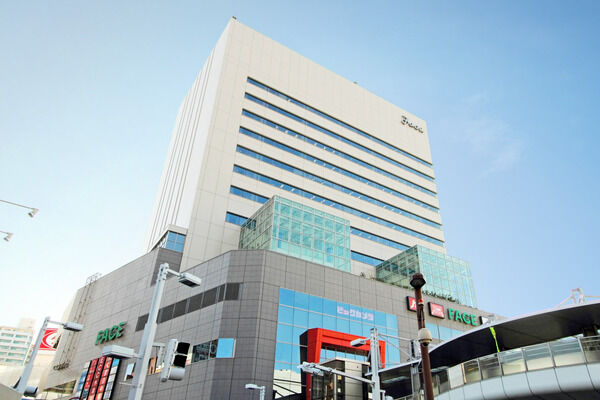 「パラッツオ船橋店」は、約230m（徒歩3分）。