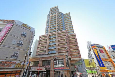 「船橋」駅南口の賑わいをダイレクトに感じられるロケーション。 「船橋」駅南口の賑わいをダイレクトに感じられるロケーション。